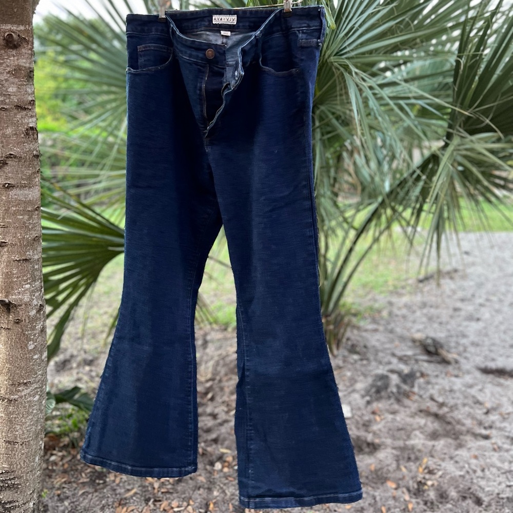 Ava and Viv Women’s High Rise Relaxed Flare Bootcut Jeans 18W